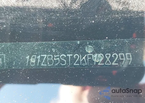 2019 Chevrolet Malibu 1Ls из США, поврежденный, VIN 1G1ZB5ST2KF128299